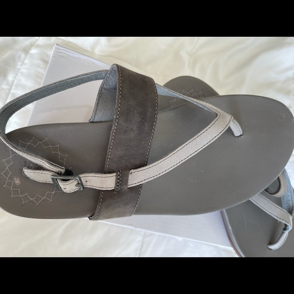 CHACO sandals sz 9
